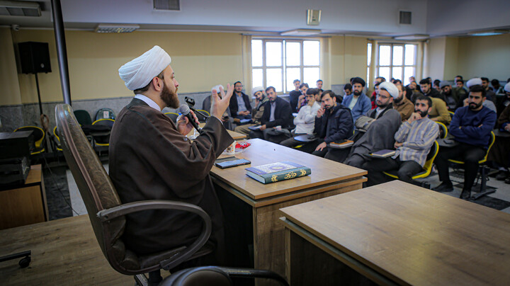 تصاویر/کارگاه مهارتی تبلیغی ویژه مبلّغان در قرارگاه شهید حاجی‌زاده