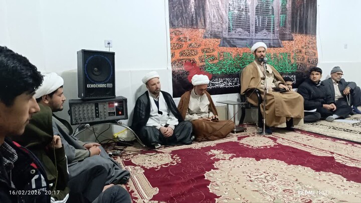 تصاویر| برگزاری مراسم قرائت مناجات شعبانیه در مدرسه علمیه امام محمد باقر علیه السلام خضری