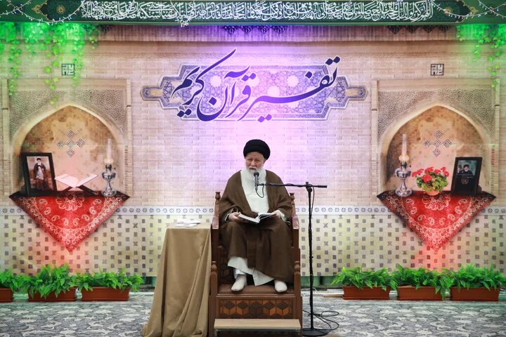 بهترین کار در ماه رمضان قرائت قرآن و تامل در آن است/ خداباوری باید در عمل و فکر انسان وجود داشته باشد