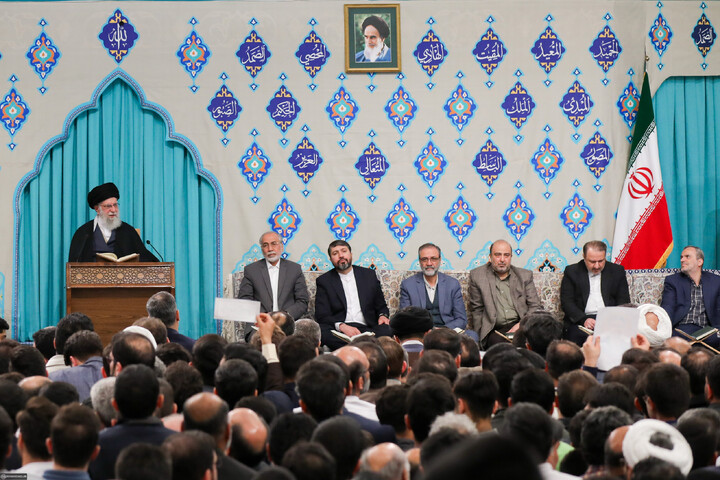 تصاویر/ محفل انس با قرآن کریم با حضور رهبر انقلاب اسلامی