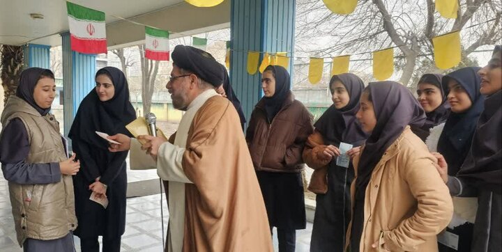 تصاویر/ اجرای طرح شهید آرمان در مدارس تهران