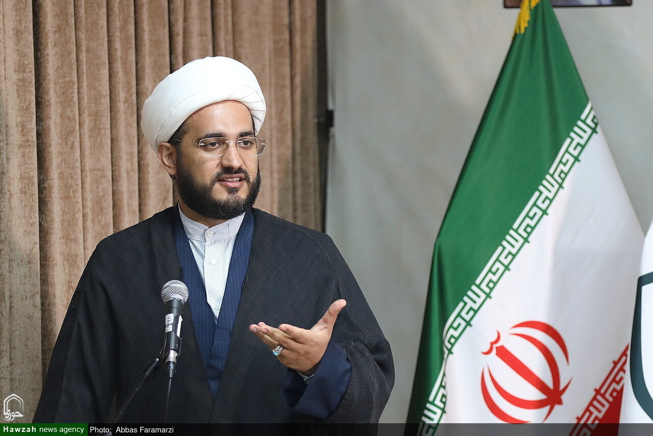 हौज़ा ए इल्मिया के पास तख़्लीकी, बा सलाहियत और दर्द-ए-दिल रखने वाले विद्यार्थी मौजूद हैं