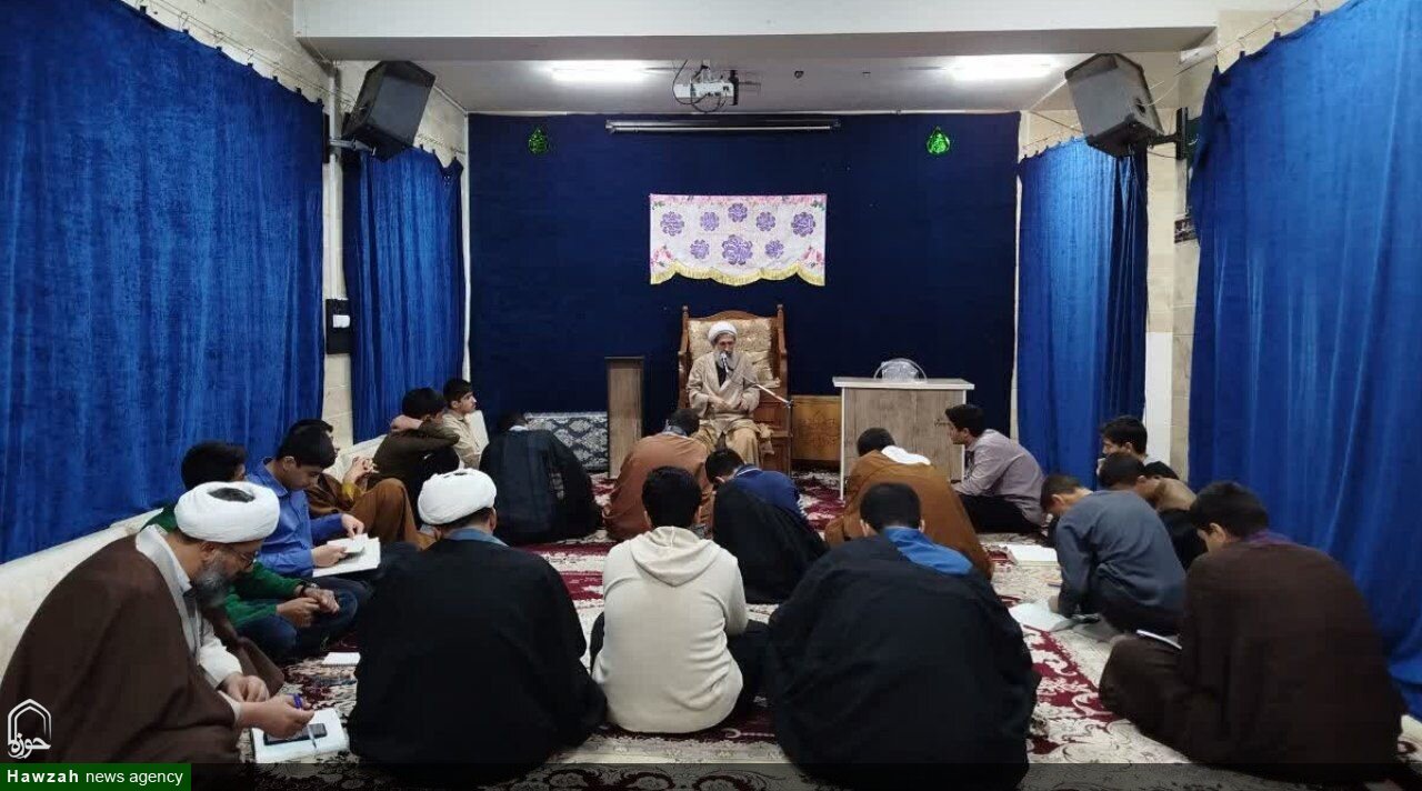 برگزاری دروس اخلاق با محوریت نهج البلاغه در مدارس علمیه استان یزد+تصاویر