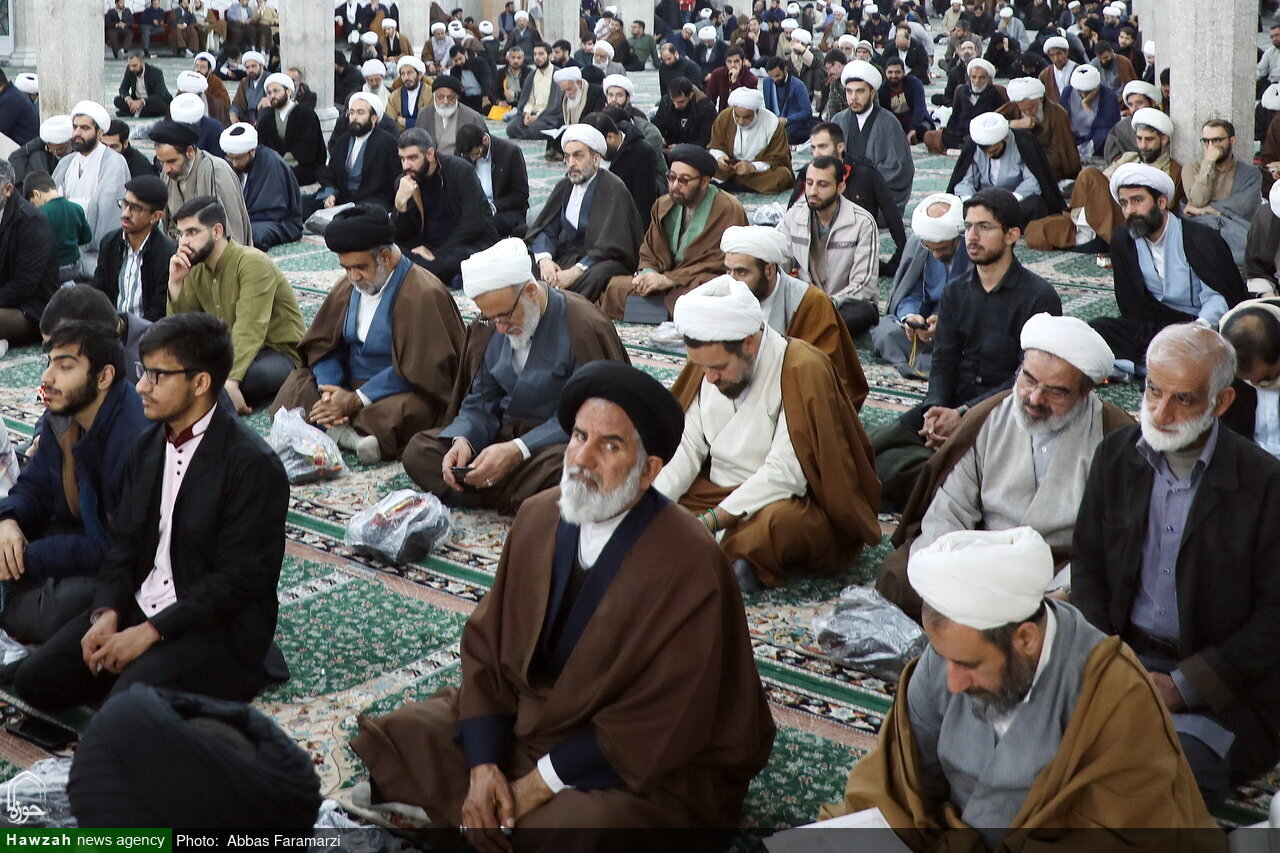 आलम ए इस्लाम के ख़िलाफ़ फ़िक्री यलग़ार का नया मरहला / दिफ़ा के साथ जारिहाना हिकमत-ए-अमली लाज़िमी