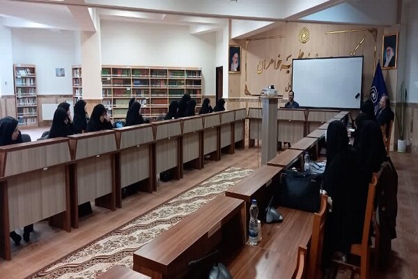 توانمندسازی طلاب در تولید محتوای هدفمند یک ضرورت است+عکس