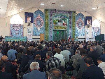تصاویر/ اقامه نماز جمعه شهر بهار