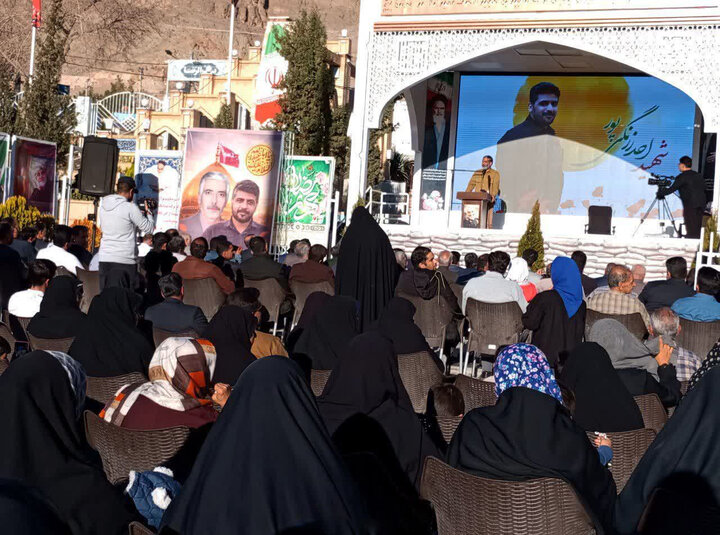 مراسم چهلمین روز شهادت احد زرنگی‌پور در گلزار شهدای کرمان