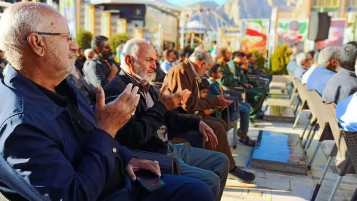 مراسم چهلمین روز شهادت احد زرنگی‌پور در گلزار شهدای کرمان