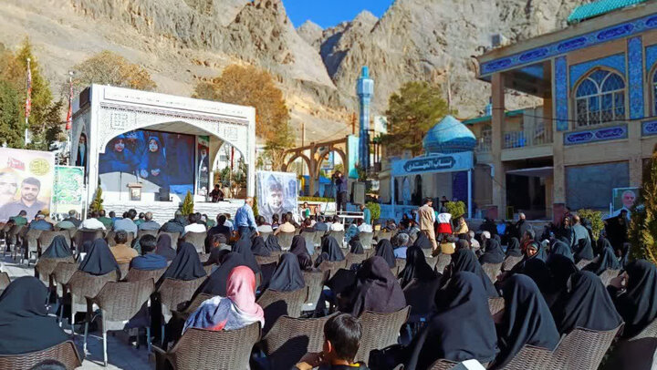 مراسم چهلمین روز شهادت احد زرنگی‌پور در گلزار شهدای کرمان