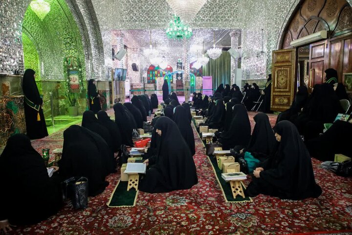 تصاویر/ آیین غبارروبی مضجع شریف و نورانی امامزاده صالح(ع)