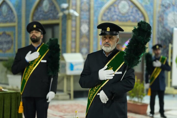 تصاویر/ آیین غبارروبی مضجع شریف و نورانی امامزاده صالح(ع)