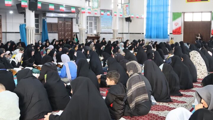 تصاویر/ اولین روز از جزء خوانی قرآن کریم در شاهین دژ