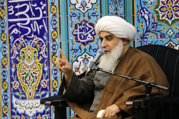 تصاویر/ مراسم سخنرانی ماه مبارک رمضان در مسجد جنرال ارومیه