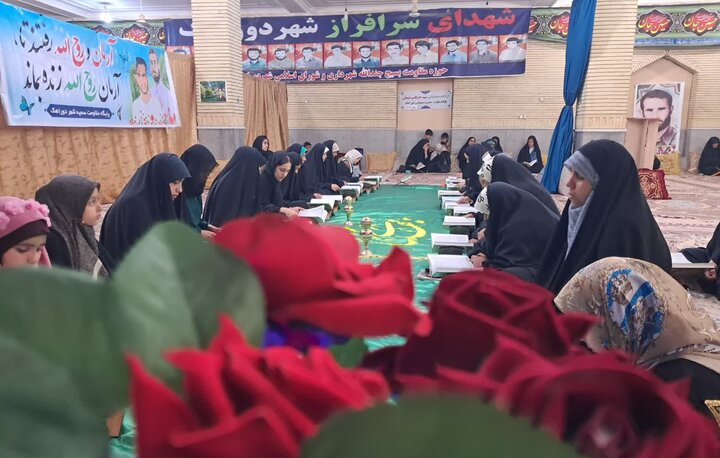 تصاویر/ دومین شب ترتیل خوانی دختران در دوراهک