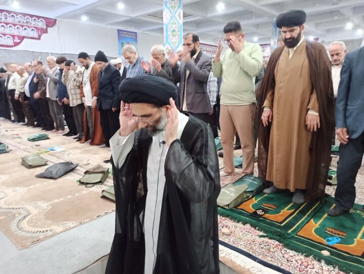 تصاویر/ نمازعبادی سیاسی جمعه کاشان