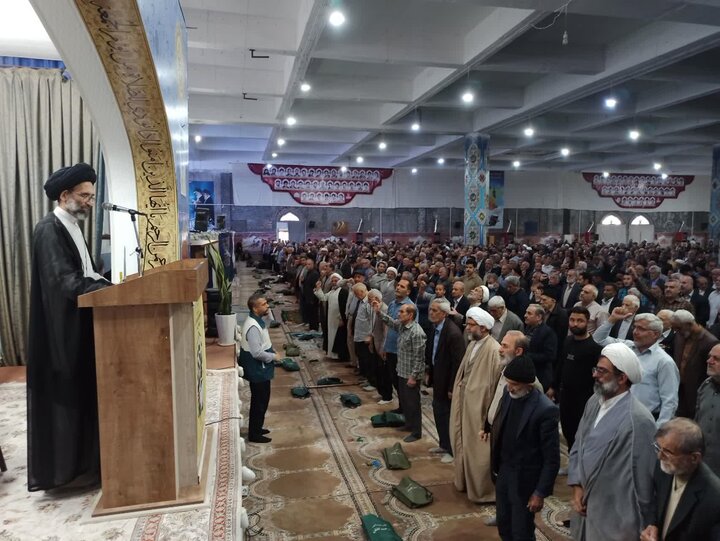 تصاویر/ نمازعبادی سیاسی جمعه کاشان