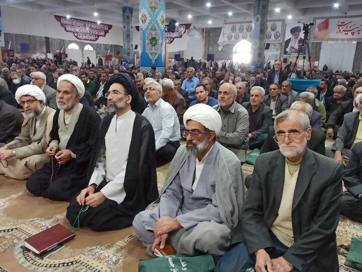 تصاویر/ نمازعبادی سیاسی جمعه کاشان