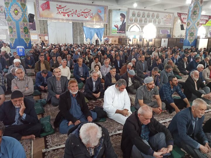 تصاویر/ نمازعبادی سیاسی جمعه کاشان