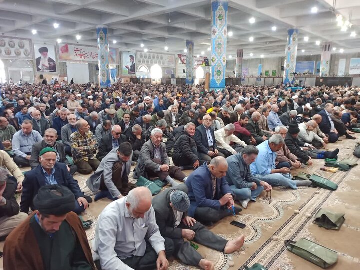 تصاویر/ نمازعبادی سیاسی جمعه کاشان