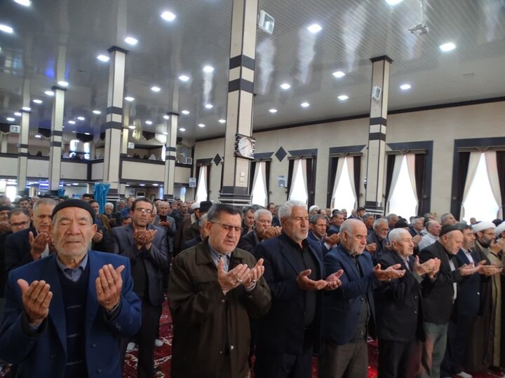 تصاویر/ آیین عبادی سیاسی نماز جمعه چهاربرج