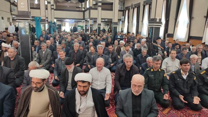 تصاویر/ آیین عبادی سیاسی نماز جمعه چهاربرج