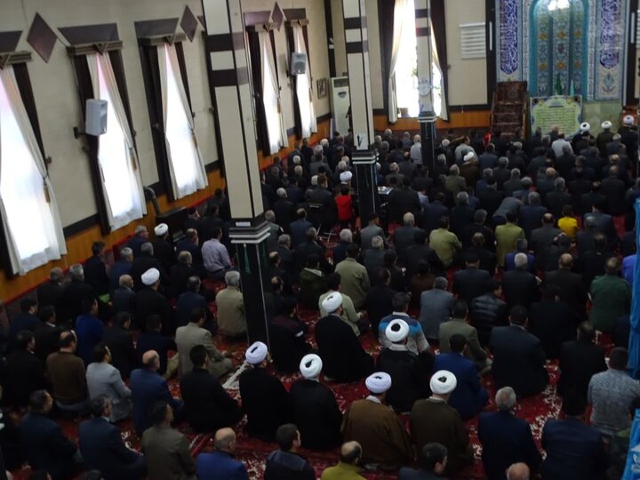 تصاویر/ آیین عبادی سیاسی نماز جمعه چهاربرج