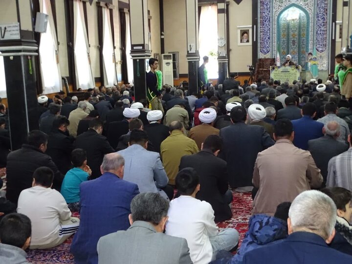 تصاویر/ آیین عبادی سیاسی نماز جمعه چهاربرج