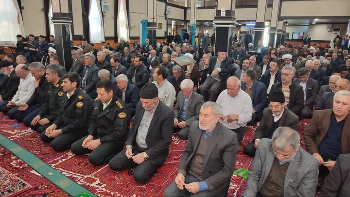 تصاویر/ آیین عبادی سیاسی نماز جمعه چهاربرج