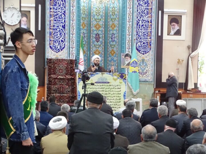 تصاویر/ آیین عبادی سیاسی نماز جمعه چهاربرج