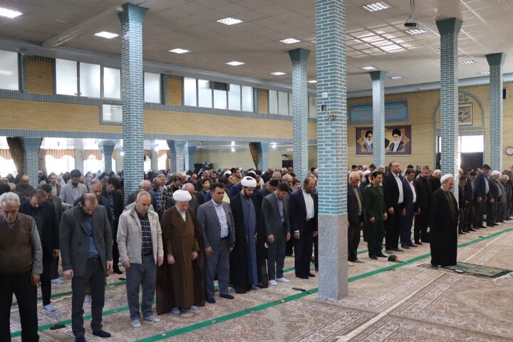 تصاویر/ آیین عبادی سیاسی نماز جمعه نوشین شهر