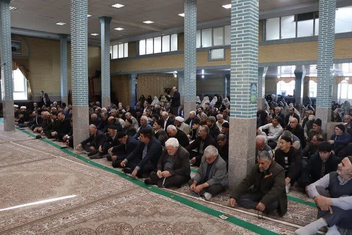 تصاویر/ آیین عبادی سیاسی نماز جمعه نوشین شهر
