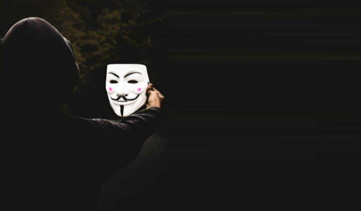Danger invisible : pourquoi le Coran considère l’hypocrite plus redoutable que le mécréant