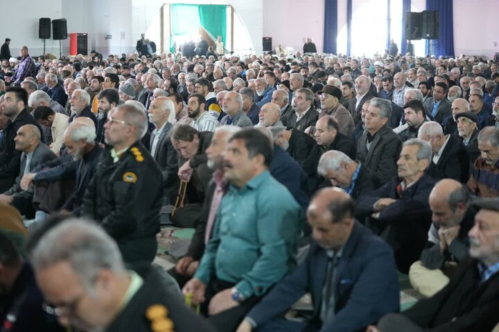 اقامه نماز جمعه در شهرستان فردیس
