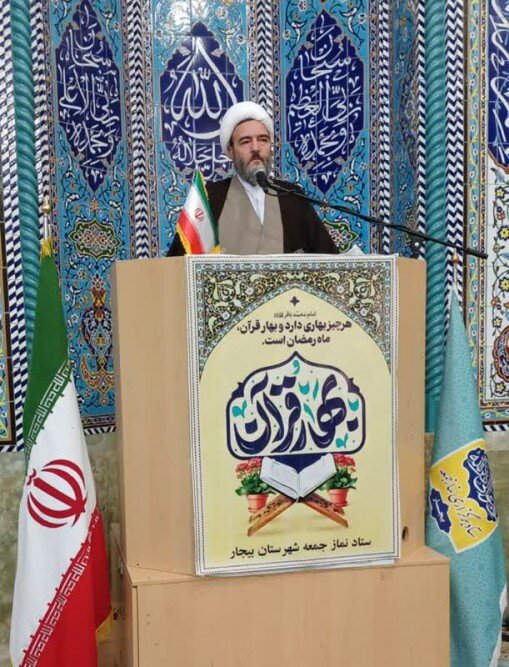 تصاویر/ اقامه نماز جمعه شهرستان بیجار
