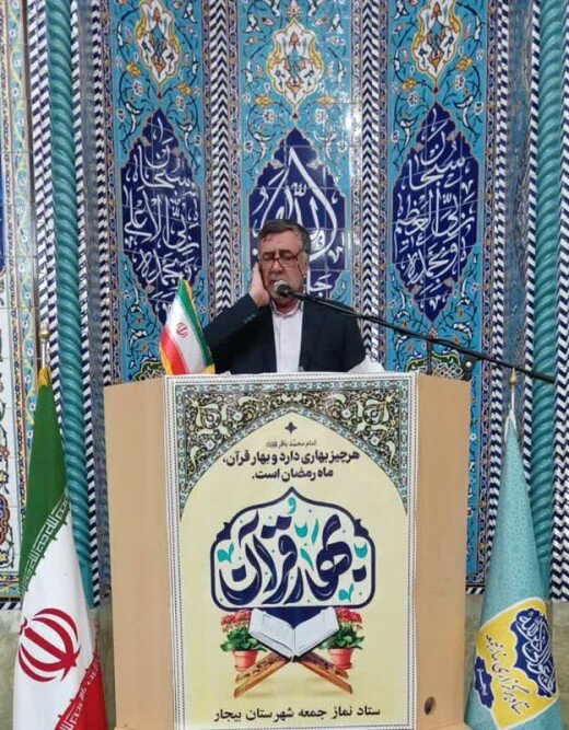 تصاویر/ اقامه نماز جمعه شهرستان بیجار
