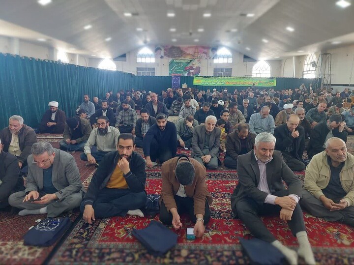 اقامه نخستین نماز جمعه ماه رمضان در شهر بهار به امامت حجت‌الاسلام مصباح