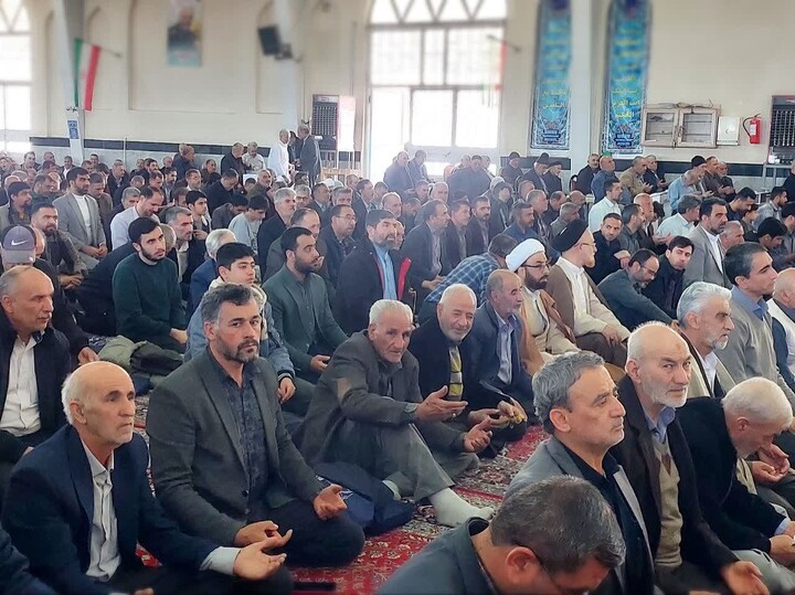 اقامه نخستین نماز جمعه ماه رمضان در شهر بهار به امامت حجت‌الاسلام مصباح