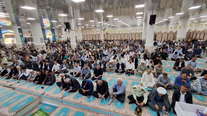 نمازجمعه شهر جم به روایت تصاویر