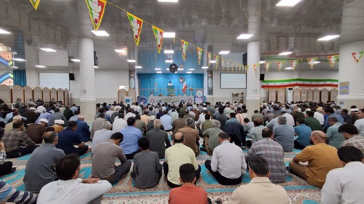 نمازجمعه شهر جم به روایت تصاویر