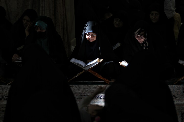 تصاویر/ آیین ترتیل خوانی قرآن کریم در حرم مطهر حضرت معصومه (س)