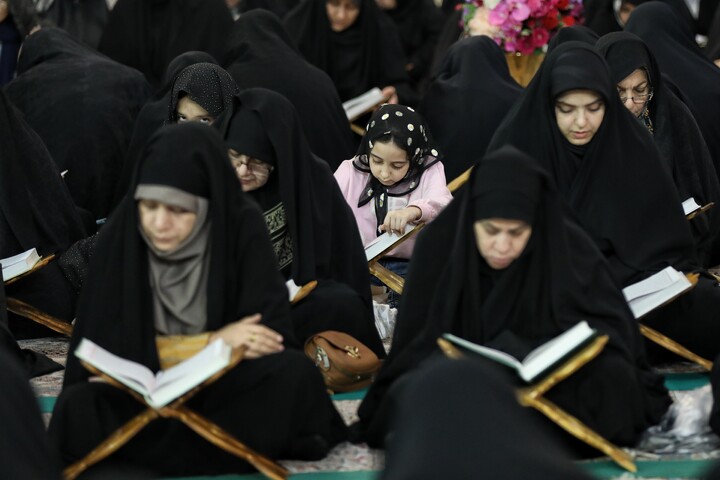 تصاویر/ آیین ترتیل خوانی قرآن کریم در حرم مطهر حضرت معصومه (س)