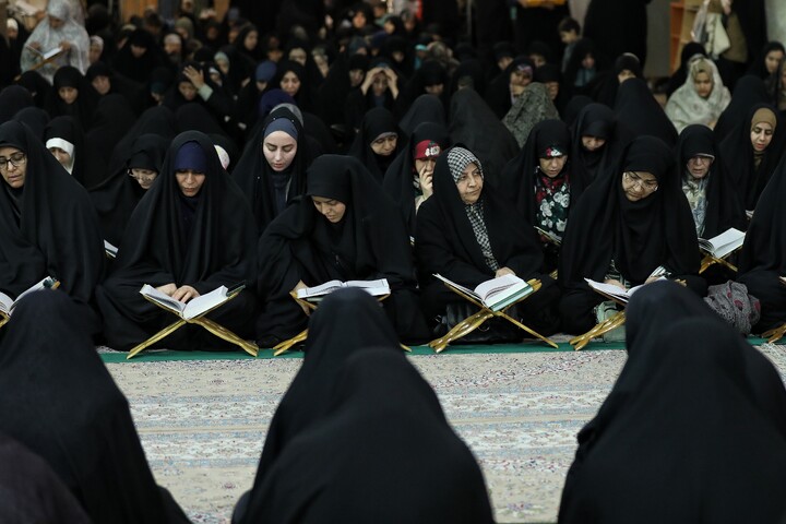 تصاویر/ آیین ترتیل خوانی قرآن کریم در حرم مطهر حضرت معصومه (س)