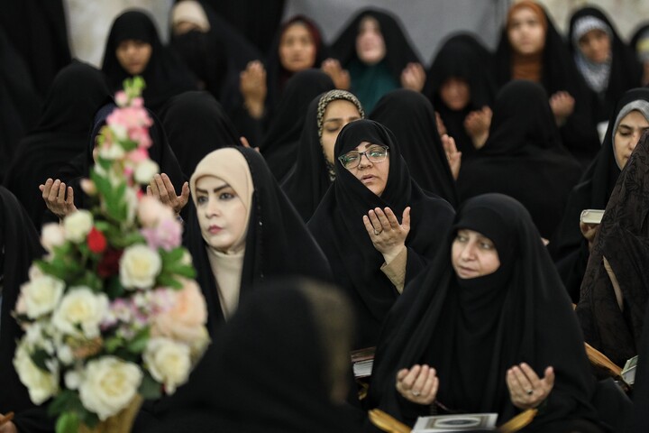 تصاویر/ آیین ترتیل خوانی قرآن کریم در حرم مطهر حضرت معصومه (س)