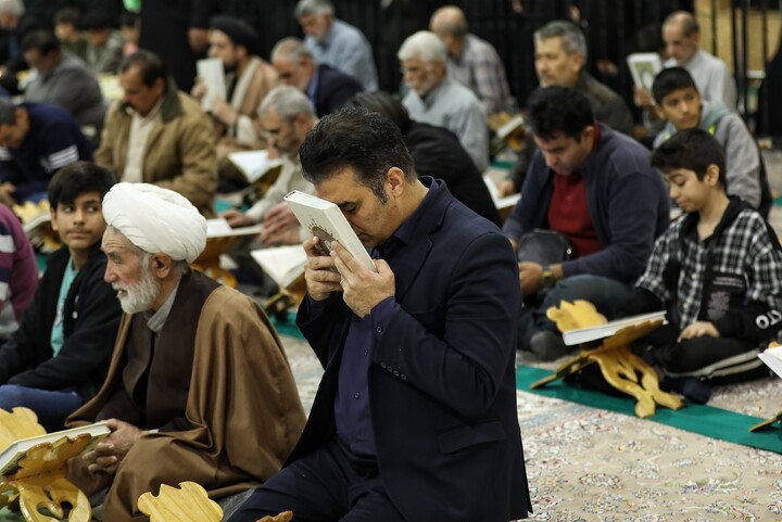 تصاویر/ آیین ترتیل خوانی قرآن کریم در حرم مطهر حضرت معصومه (س)