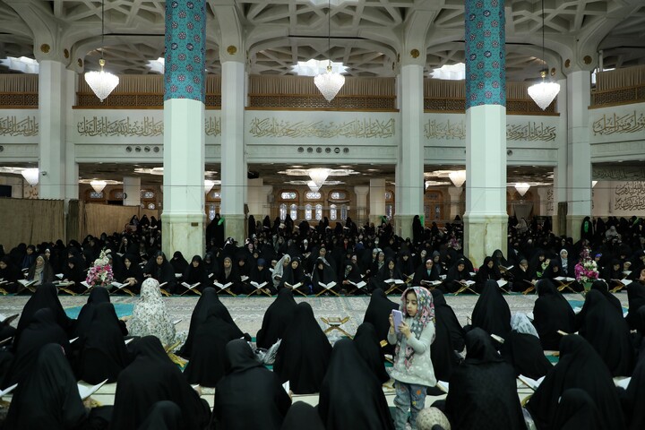 تصاویر/ آیین ترتیل خوانی قرآن کریم در حرم مطهر حضرت معصومه (س)