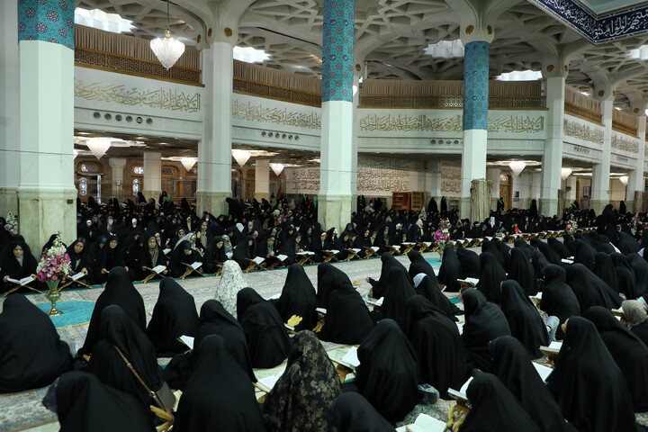 تصاویر/ آیین ترتیل خوانی قرآن کریم در حرم مطهر حضرت معصومه (س)