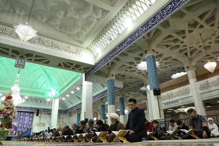 تصاویر/ آیین ترتیل خوانی قرآن کریم در حرم مطهر حضرت معصومه (س)