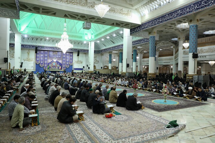 تصاویر/ آیین ترتیل خوانی قرآن کریم در حرم مطهر حضرت معصومه (س)