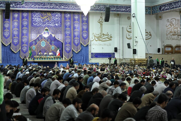 تصاویر/ آیین ترتیل خوانی قرآن کریم در حرم مطهر حضرت معصومه (س)