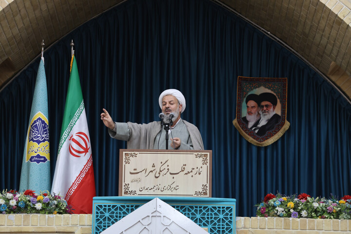 تصاویر / اقامه نماز جمعه همدان